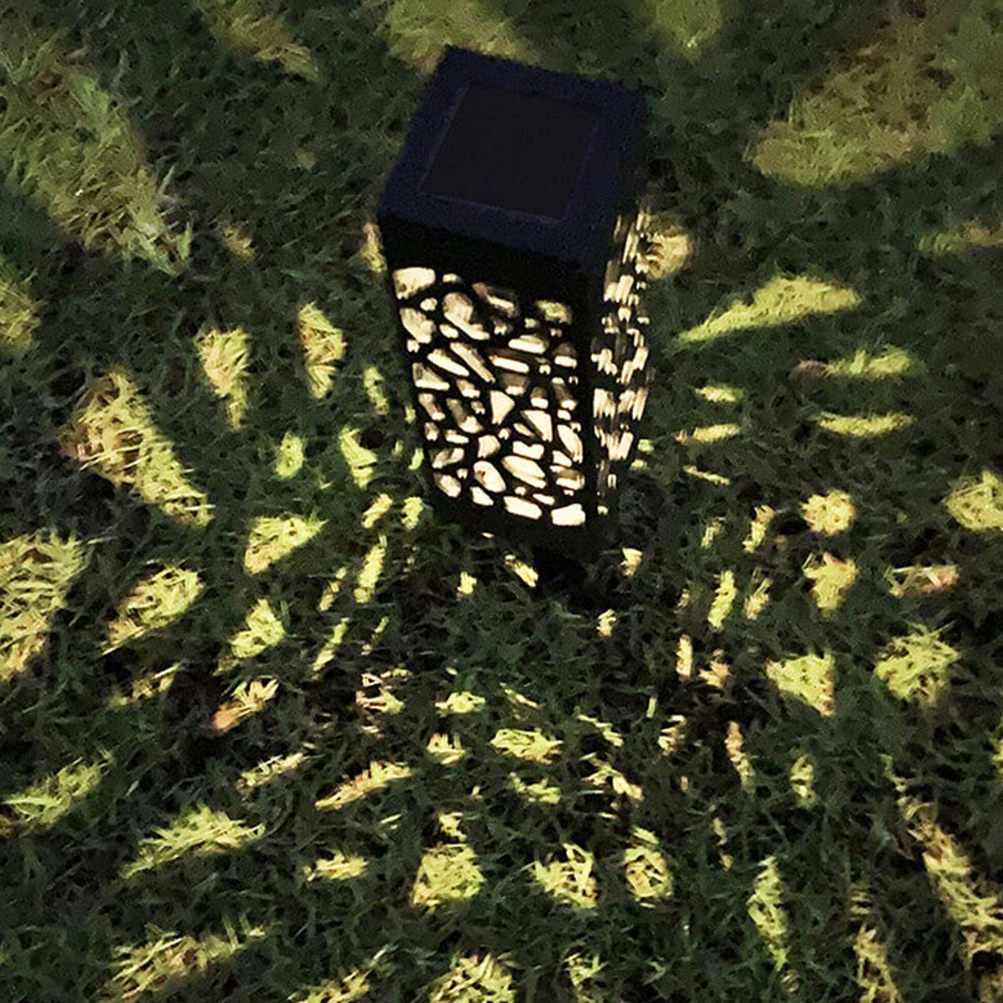 Kreatives Hohles Quadrat Säule LED Außen Rasen Boden Einsetzen Landschaft Licht | Brehn