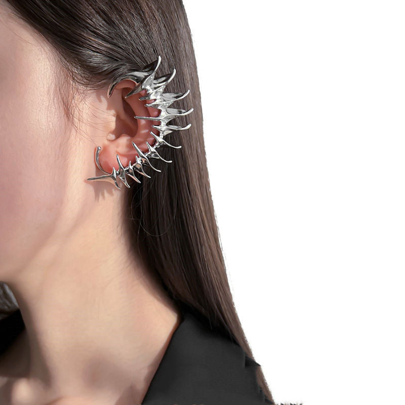 Brehn | Cyberpunk Skelett Spike Ohrring Clip