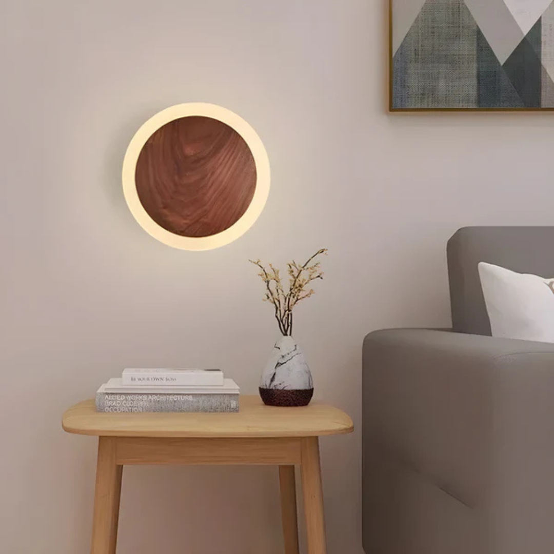 Brehn | Skandinavische Holz-LED-Wandlampe