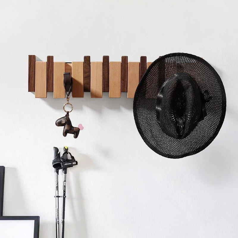 Holzgarderobe im Piano-Design mit klappbaren Haken | Brehn