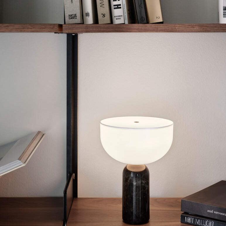 Brehn | MarbleLuxe Lampe - Luxuriöse Marmor Tischlampe mit goldenen Akzenten