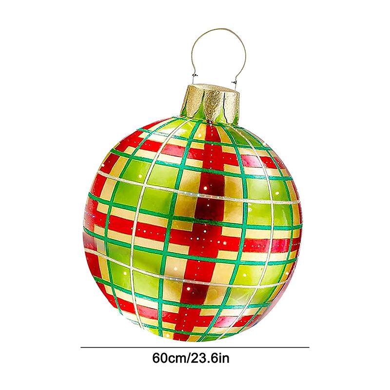 Brehn | Aufblasbarer Weihnachtsball im Freien dekoriert