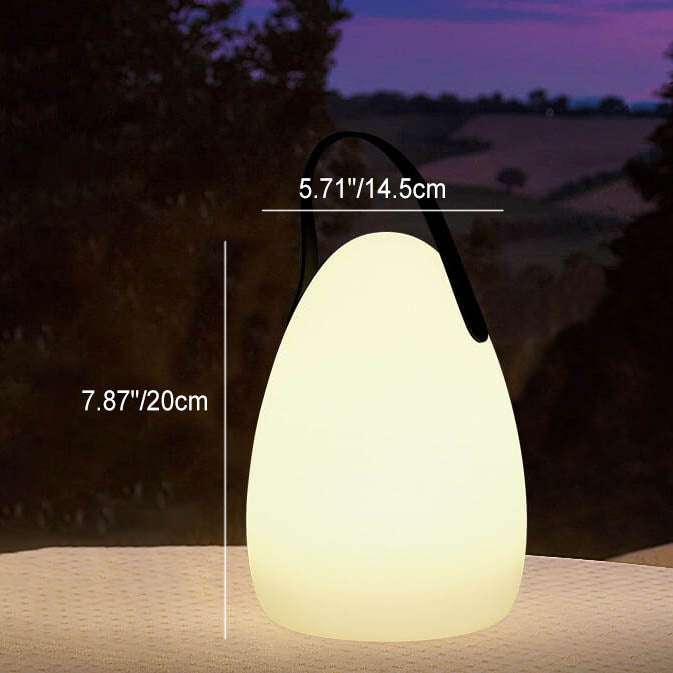 Runde, quadratische LED-Tischleuchte aus Kunststoff für die Terrasse
