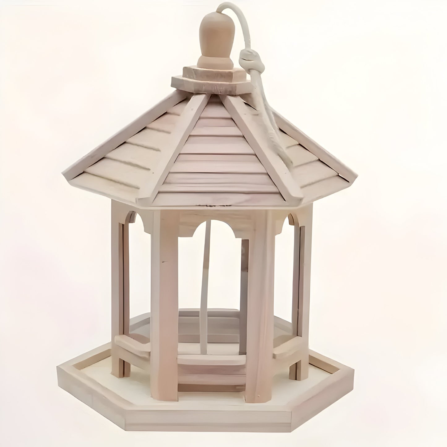 SkyPerch Nest - Hängendes Vogelhaus aus Holz von PaintaBrehne