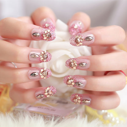 Glamouröse, mit Kristallen verzierte Press-On Nagelset