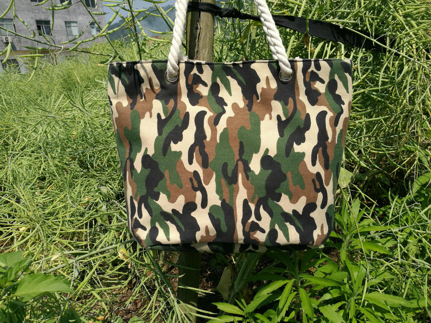 Camouflage Taschen Aus Robustem Baumwollstoff Brehn