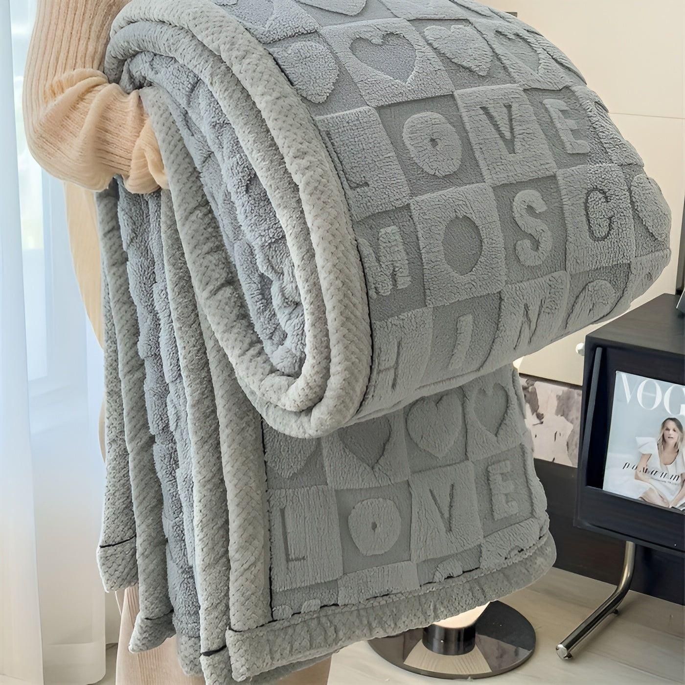 CoralDream Brehnanket – Warme Fleece-Winter-Brehnanket mit doppelseitigem Herz- und Buchstabenmotiv