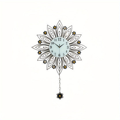 Elegante Blumen-Wanduhr mit luxuriösen goldenen Akzenten | Brehn