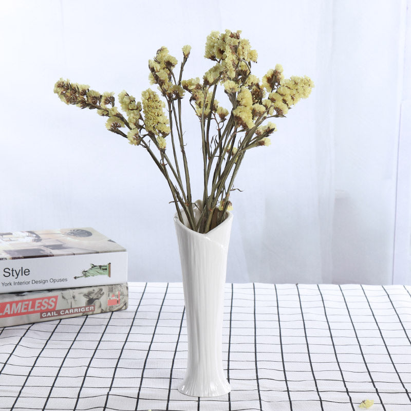 Elegante gedrehte Keramik-Blumenvase