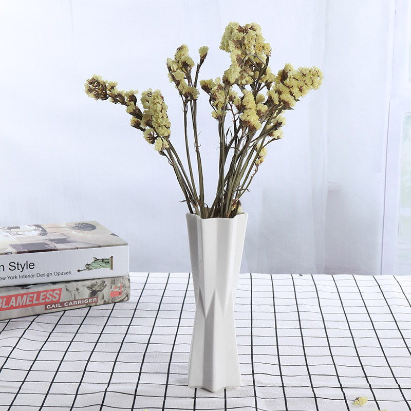 Zeitgenössische verdrehte Keramik-Blumenvase