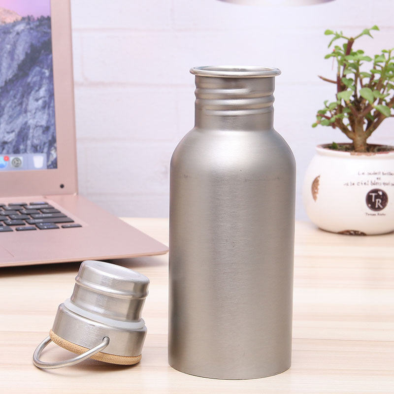 Damen Elegante Edelstahl-Trinkflasche mit nachhaltigem Holzverschluss Brehn