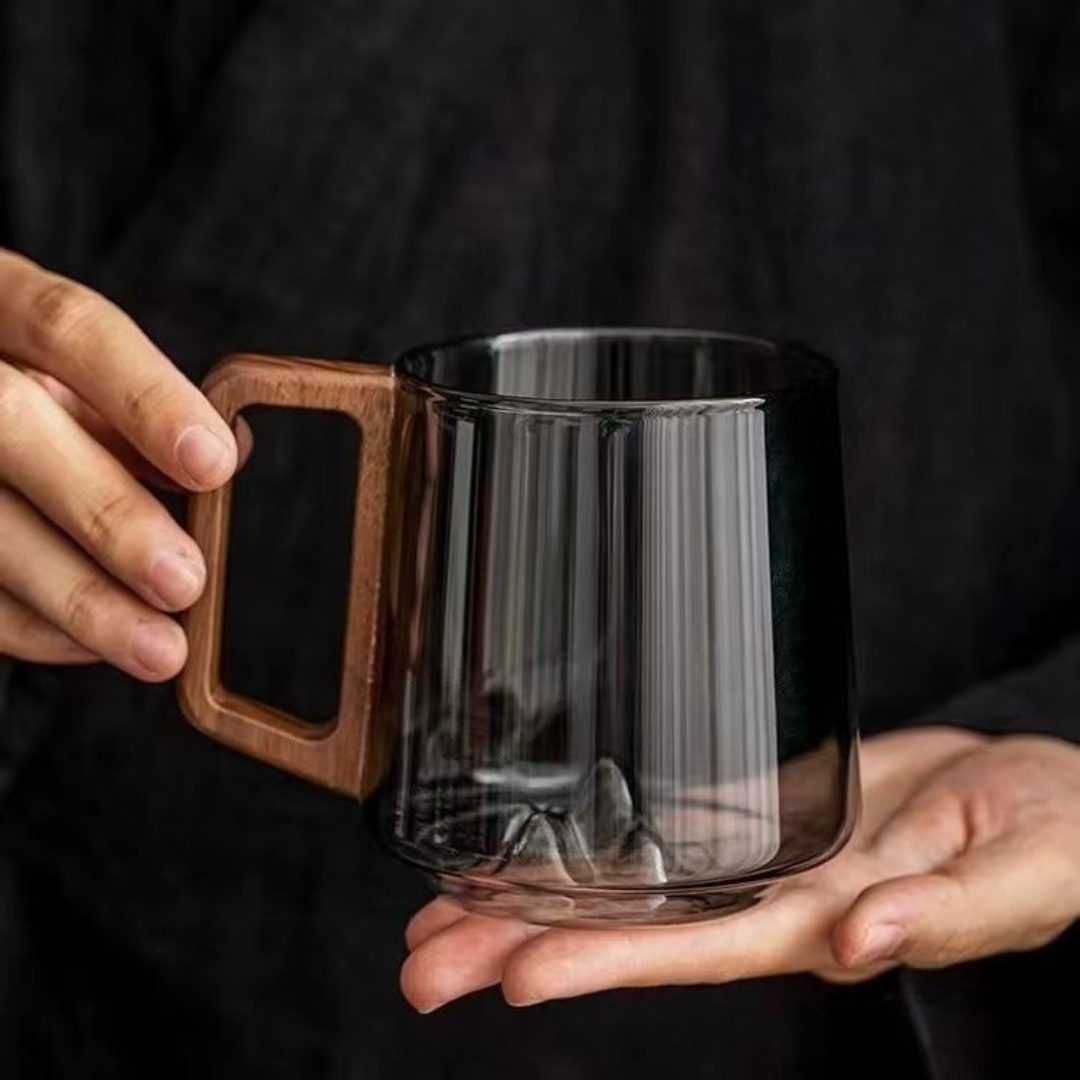 WoodGrip Glasbecher 400 ml mit Holzgriff für heiß und kalt | Brehn