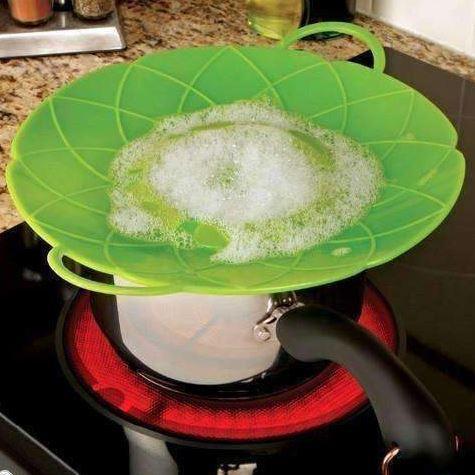 Silikondeckel mit Blumenmuster und Auslaufschutz
