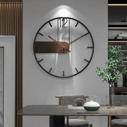 Edelstahl- und Walnusswanduhr für zeitlose Eleganz