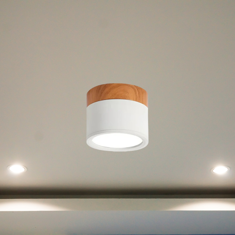 Zylindrische LED-Deckenleuchte für stilvolle Flure