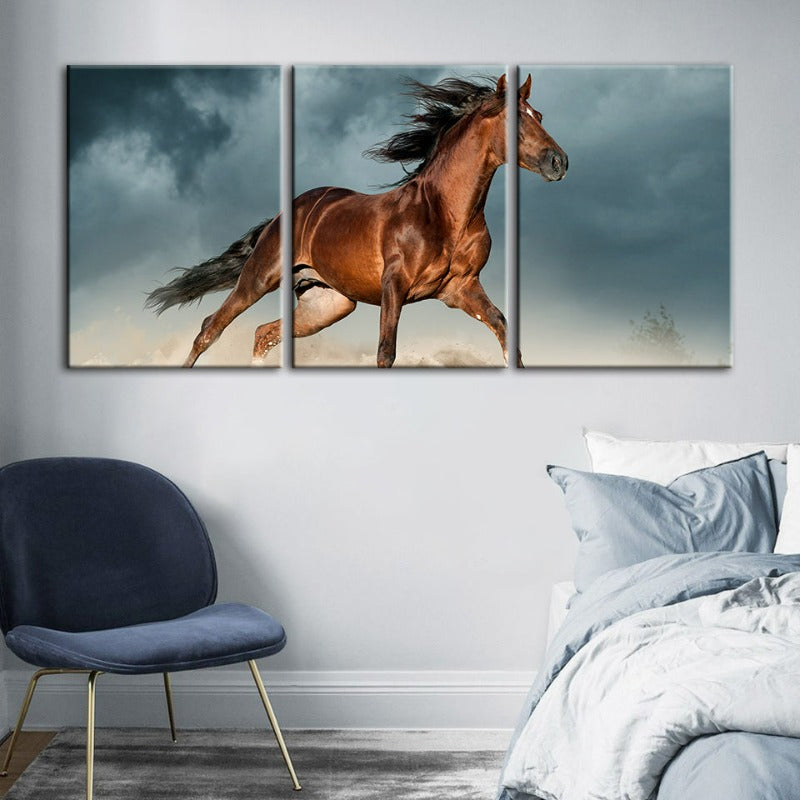 Braunes Pferd in der Wüste - Leinwand Wandkunst Gemälde 3 Teile