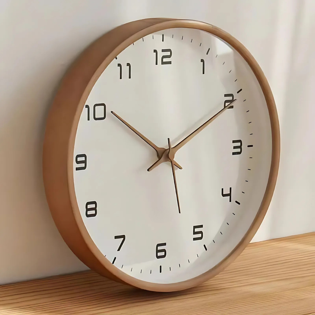 Brehn | Stilvolle Holz-Wanduhr für Innenräume