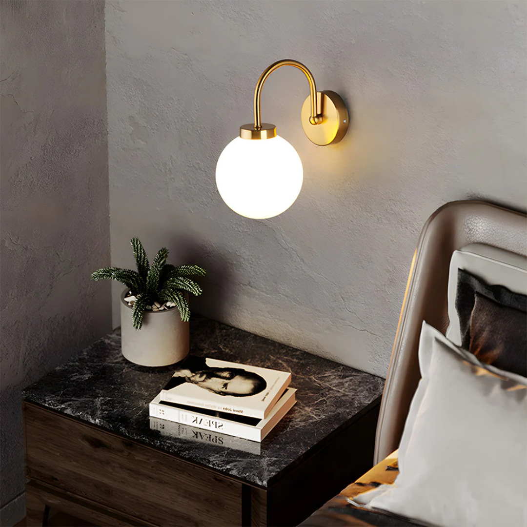 Brehn | Wandlampe mit Glasball