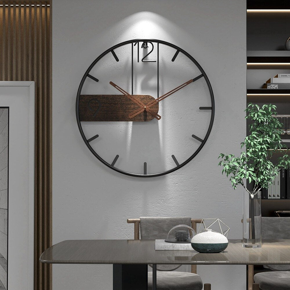 Robuste Wanduhr aus Stahl und Walnussholz – Stilvolles Design für jedes Interieur