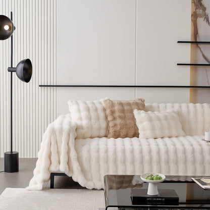 Luxe Ripple Faux Fur Sofa Cover - Modern, Stylisch & Langlebig Sofa Schutz | Brehn