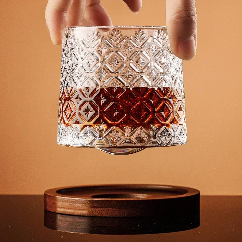 WhiskeySpin - Premium rotierendes Whiskeyglas Brehn
