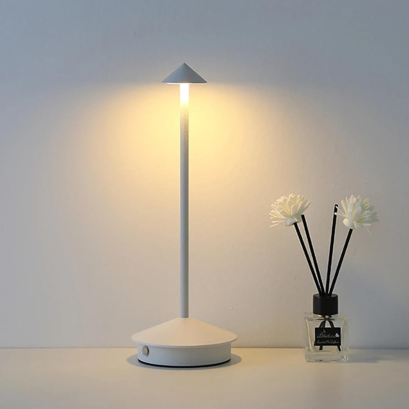 Robyn Arrow LED Tischlampe | Brehn