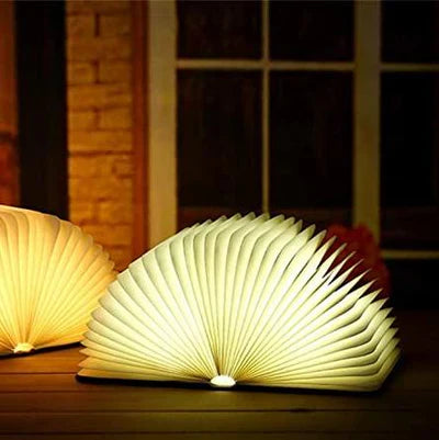 Faltbare Buchlampe mit warmem LED-Licht - StoryGlow | Brehn