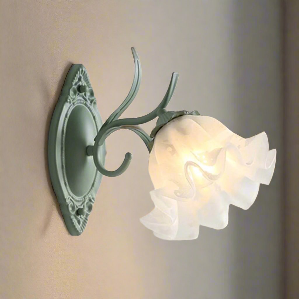 Brehn | LilyGlow Wandleuchte - Elegante von der Natur inspirierte Beleuchtung