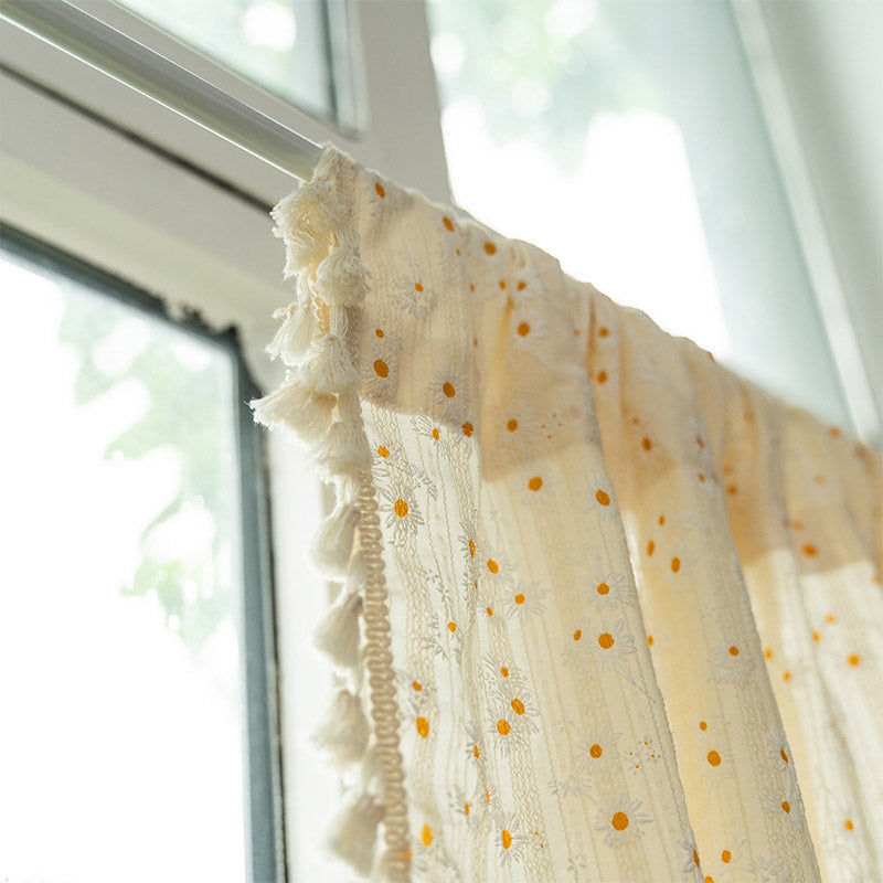 Beige Gänseblümchenmuster Stufenvorhang aus Baumwoll-Leinenstoff | Brehn