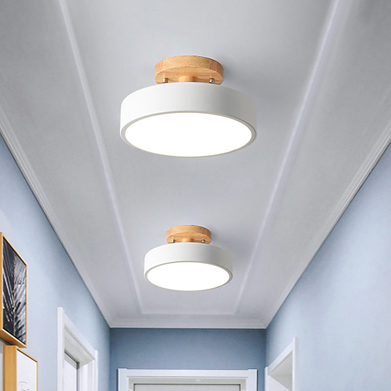 Brehn | Skandinavische LED-Deckenleuchte mit Holz | Moderne Trommelform für Flure und Eingänge | Energieeffiziente Beleuchtung