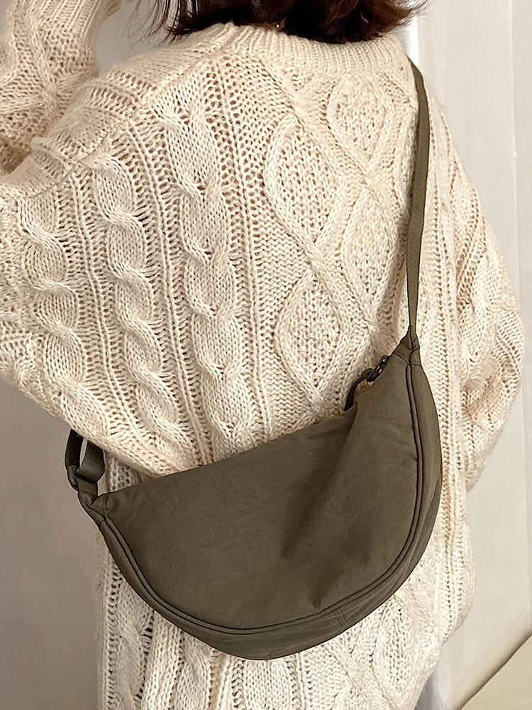 Brehn | Haze Bag️ | Die modische Knödeltasche für ein modisches Outfit
