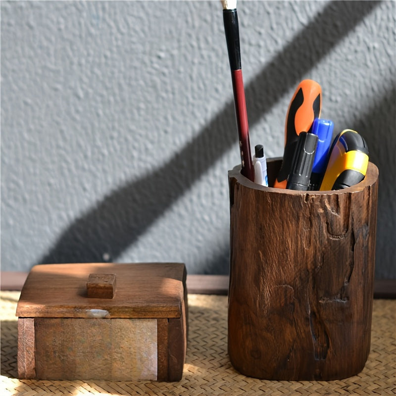 Handgefertigter Stiftehalter aus Holz – Einzigartige und natürliche Optik