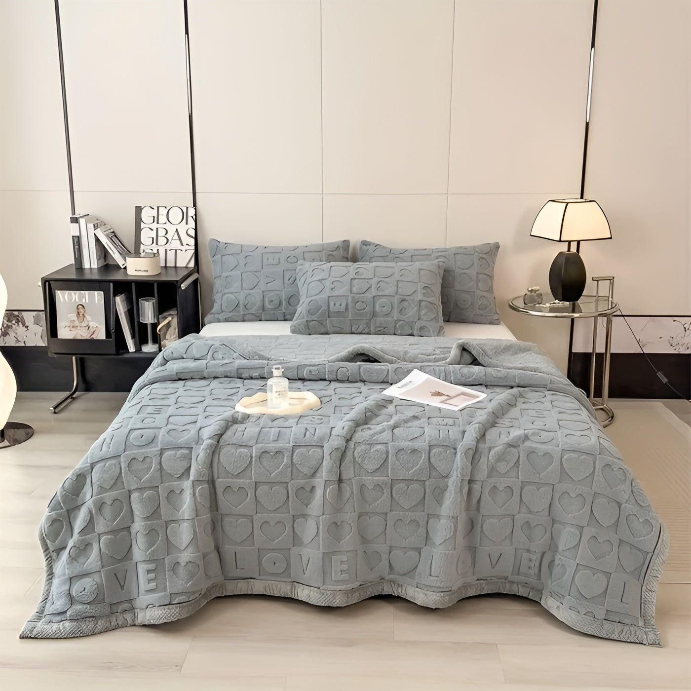 CoralDream Brehnanket – Warme Fleece-Winter-Brehnanket mit doppelseitigem Herz- und Buchstabenmotiv