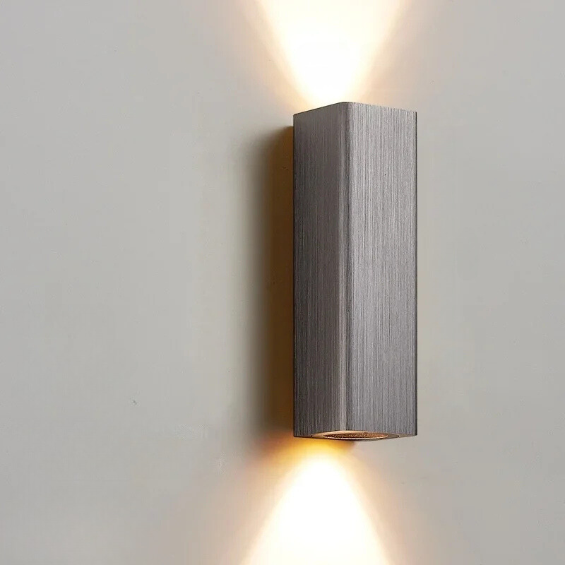 LumiGlow - Stilvolle LED-Wandlampe mit Warm- und Kaltlicht | Brehn