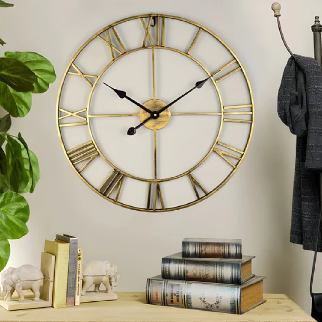 Exklusive große Wanduhr im modernen Look von Framer
