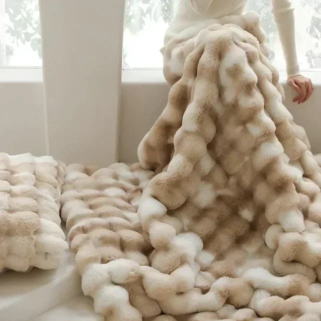 Brehn | Tragbare flauschige Decke aus Imitationsfell - VeluLuxe