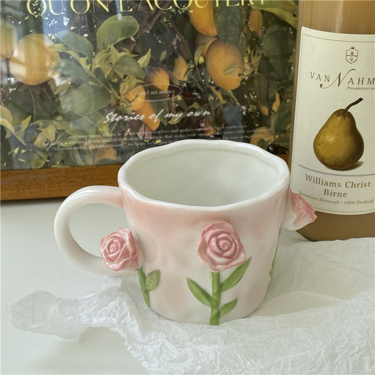 Künstlerische 3D Blumenceramic Tasse – Fesselndes Tulpen- & Rosendesign