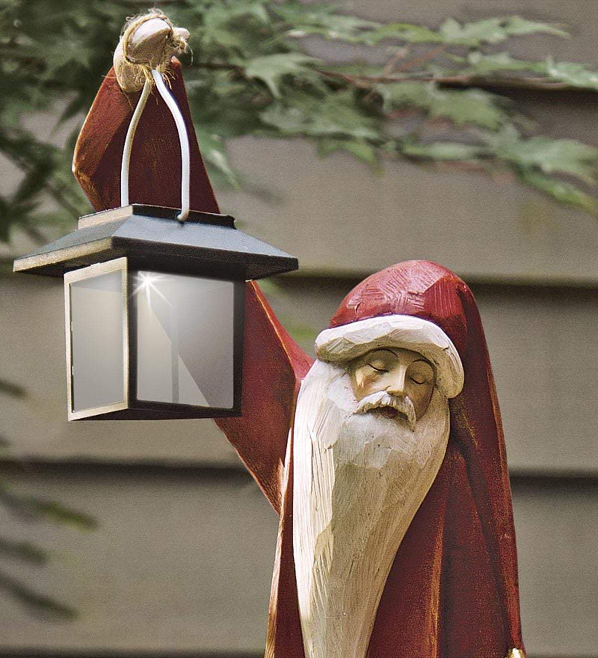 Weihnachtsmann- und Schneemann-Skulptur