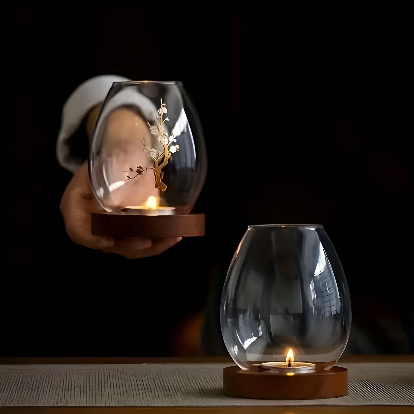 2-teiliges Set aus Glaskerzenhaltern mit Holzsockel – dekorativ im Retro-Zen-Stil | Perfekt für Wohnzimmer, Terrasse und Außenbereich