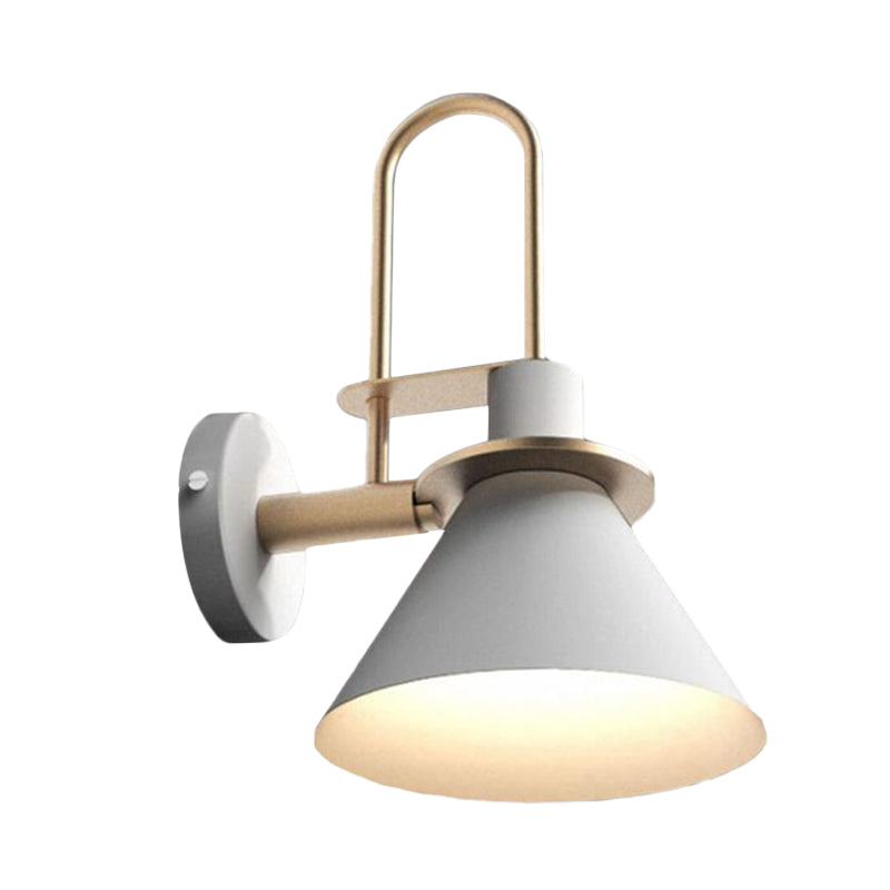 1-Light Wandleuchte Antik Cone Metall Wandmontage in Weiß/Schwarz/Grün mit Griff für Nachttisch | Brehn