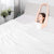 3.0 Kühlstoff Q-max > 0.5 Ultra-weiche weiße gestreifte Decke von Weiß | Brehn