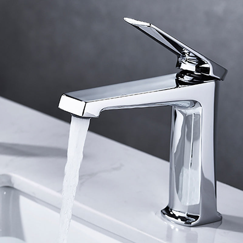 Modernes Centerset Badezimmerarmatur Einfarbige Kupferarmatur für das Badezimmer