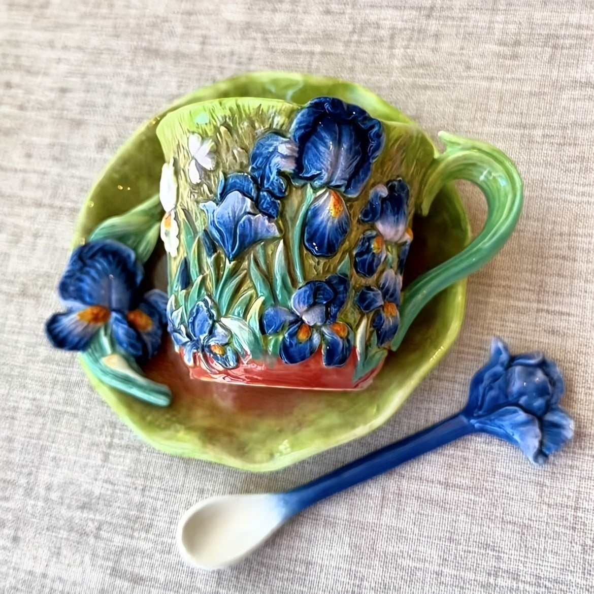 ArtSip Keramiktasse & Untertasse Set – Handgemalte 3D-Design inspiriert von Van Gogh | Brehn
