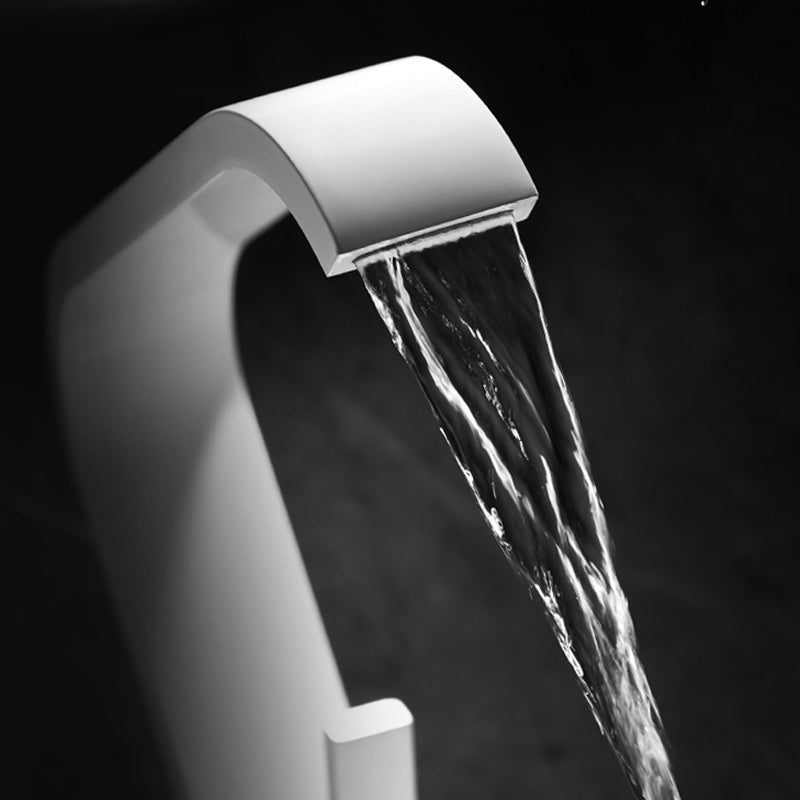 Wasserfall Auslauf Weitverbreiteter Waschbecken Wasserhahn Moderner Metall Weitverbreiteter Waschbecken Wasserhahn