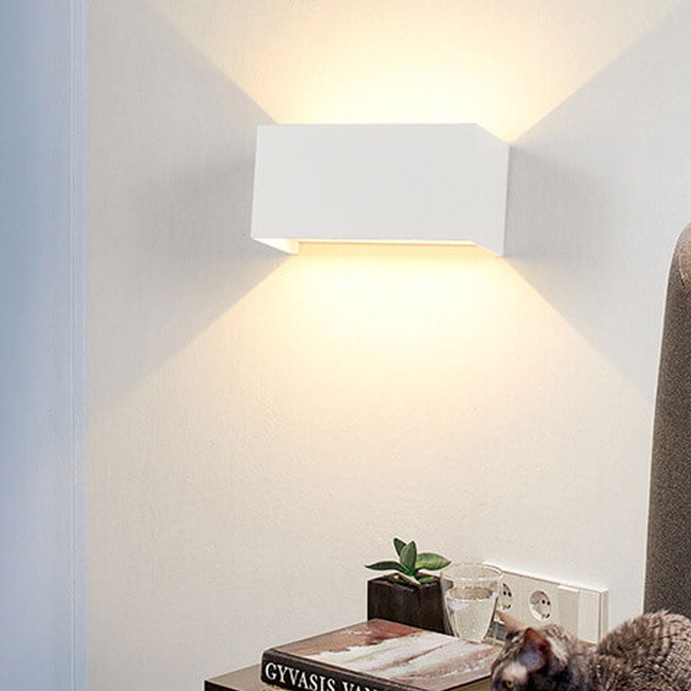 Moderne Outdoor wasserdichte rechteckige LED Up-and-Down beleuchtete Außenwandlampe | Brehn