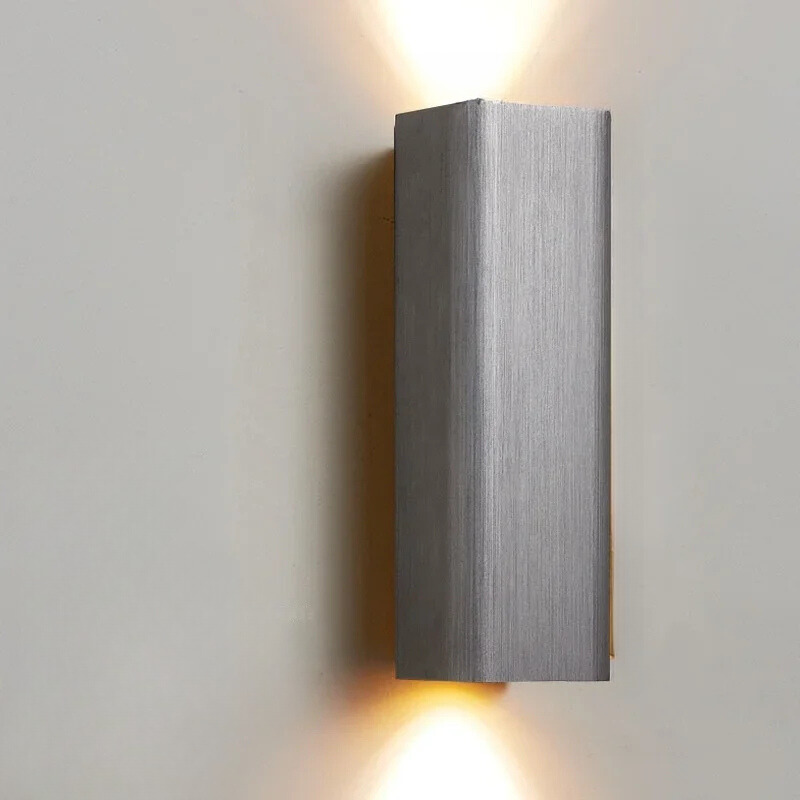 LumiGlow - Stilvolle LED-Wandlampe mit Warm- und Kaltlicht | Brehn