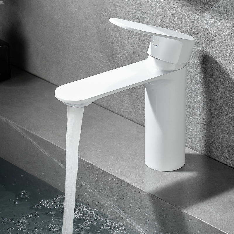 Badezimmer Waschbecken Wasserhahn Hebelgriff Messing Monochrom Badezimmer Wasserhahn