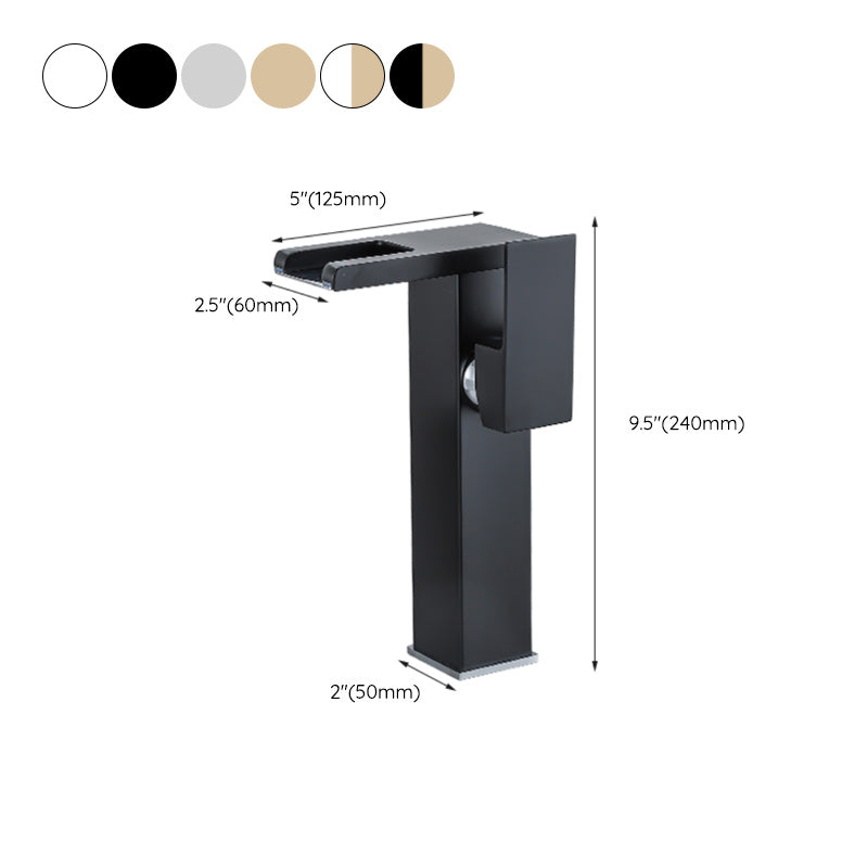Wasserfall-Basin-Mischer-Armatur quadratischer Hebelgriff mit LED-Dreifarbbeleuchtung