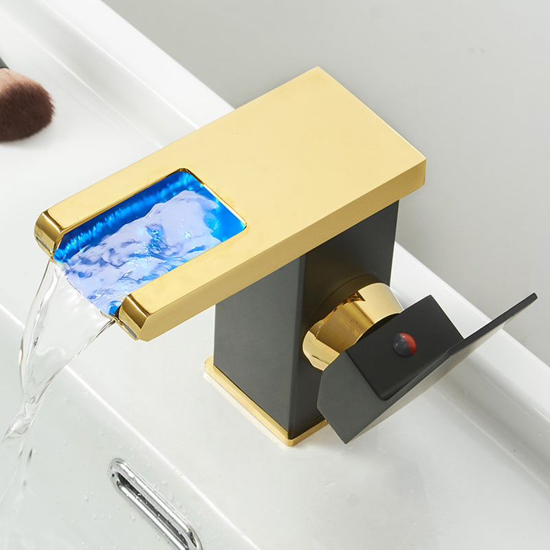 Brehn | Moderner Wasserfallauslauf Waschbeckenarmatur mit LED Messing Waschbeckenarmatur