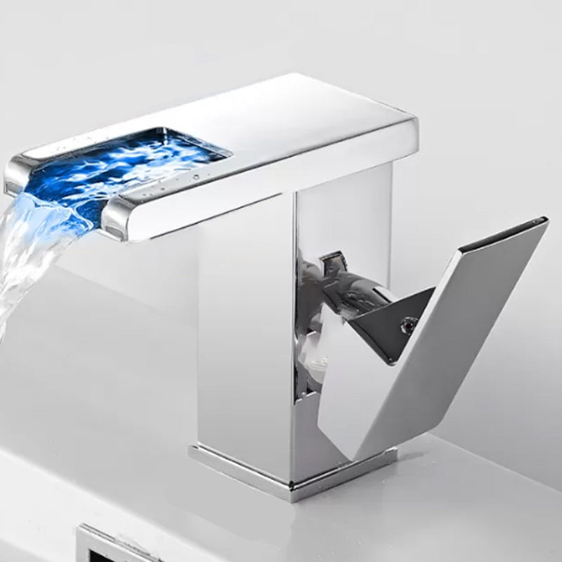 Brehn | Moderner Wasserfallauslauf Waschbeckenarmatur mit LED Messing Waschbeckenarmatur